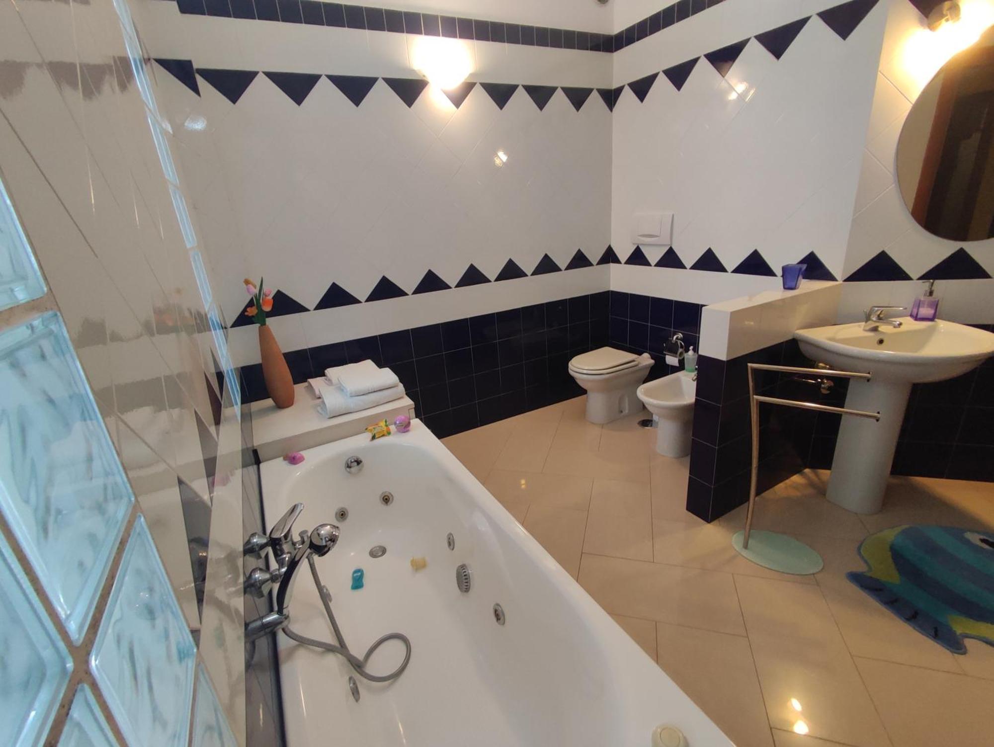 Residenza Del Sole Bed & Breakfast Surbo Екстериор снимка