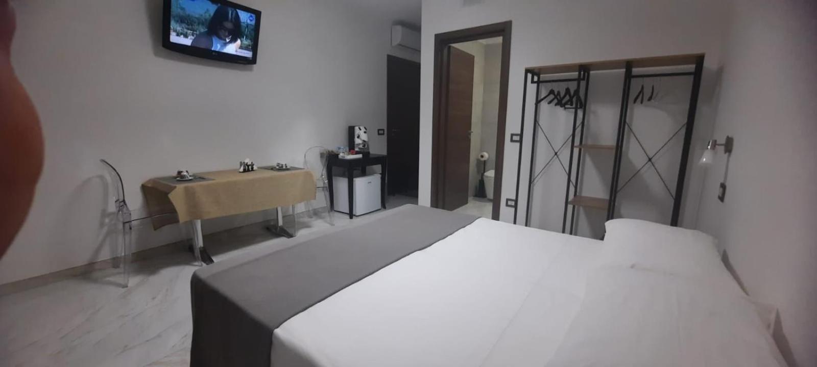 Residenza Del Sole Bed & Breakfast Surbo Екстериор снимка